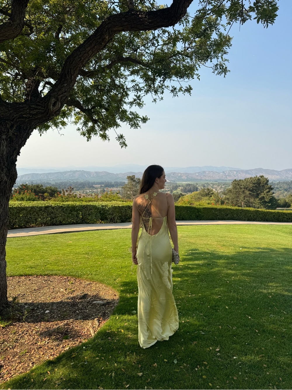 NBD Inaya Gown in butter yellow - Picture 6 of 8
